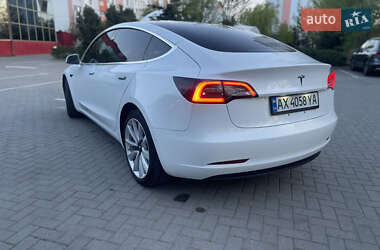 Седан Tesla Model 3 2018 в 