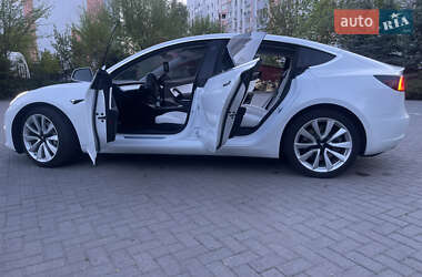 Седан Tesla Model 3 2018 в 