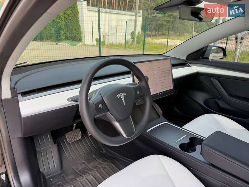 Седан Tesla Model 3 2022 в Киеве фото 32 Седан Tesla Model 3 2022 в Киеве