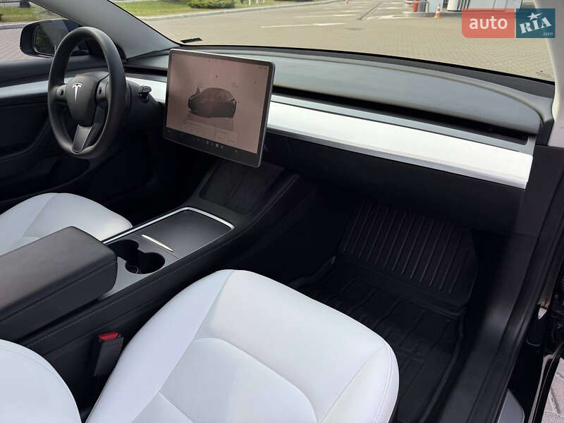 Седан Tesla Model 3 2022 в Киеве фото 37 Седан Tesla Model 3 2022 в Киеве