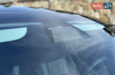 Седан Tesla Model 3 2024 в 