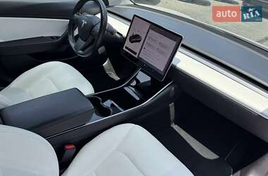 Седан Tesla Model 3 2018 в 