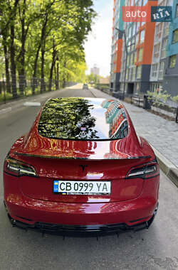 Седан Tesla Model 3 2018 в Чернигове