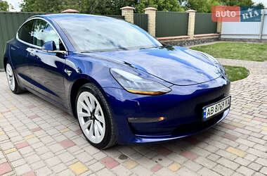 Седан Tesla Model 3 2018 в Виннице