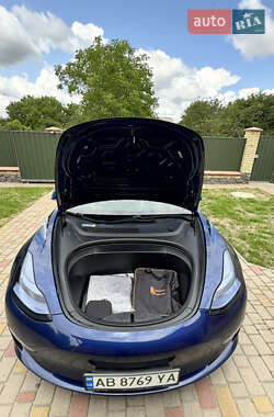 Седан Tesla Model 3 2018 в 