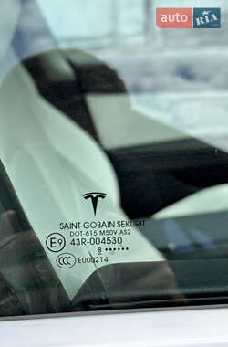Седан Tesla Model 3 2018 в 