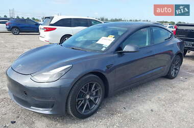 Седан Tesla Model 3 2023 в Києві