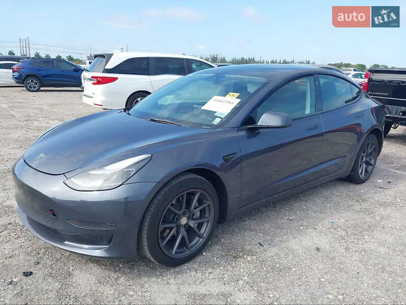 Tesla Model 3 2023