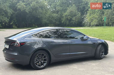 Седан Tesla Model 3 2019 в Львове