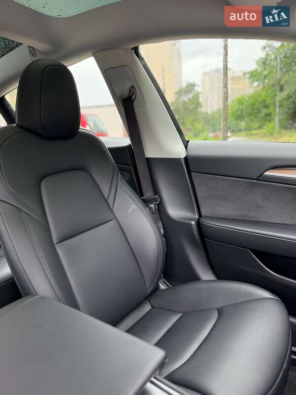 Седан Tesla Model 3 2023 в Киеве фото 11 Седан Tesla Model 3 2023 в Киеве