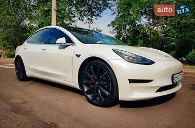 Tesla Model 3 2020