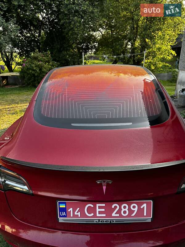 Седан Tesla Model 3 2018 в Ивано-Франковске