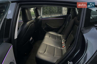 Седан Tesla Model 3 2024 в 
