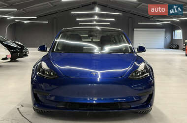 Седан Tesla Model 3 2021 в 