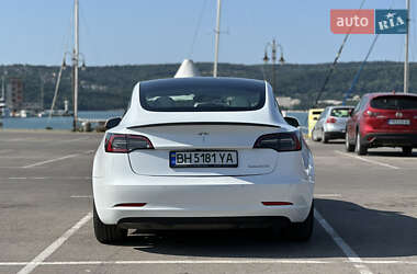 Седан Tesla Model 3 2023 в Одессе
