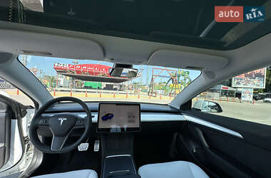 Седан Tesla Model 3 2023 в Одессе