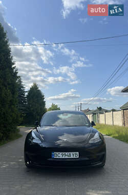 Седан Tesla Model 3 2022 в Львове