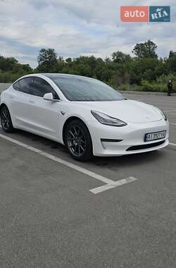 Седан Tesla Model 3 2019 в 