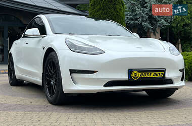 Седан Tesla Model 3 2017 в Львові