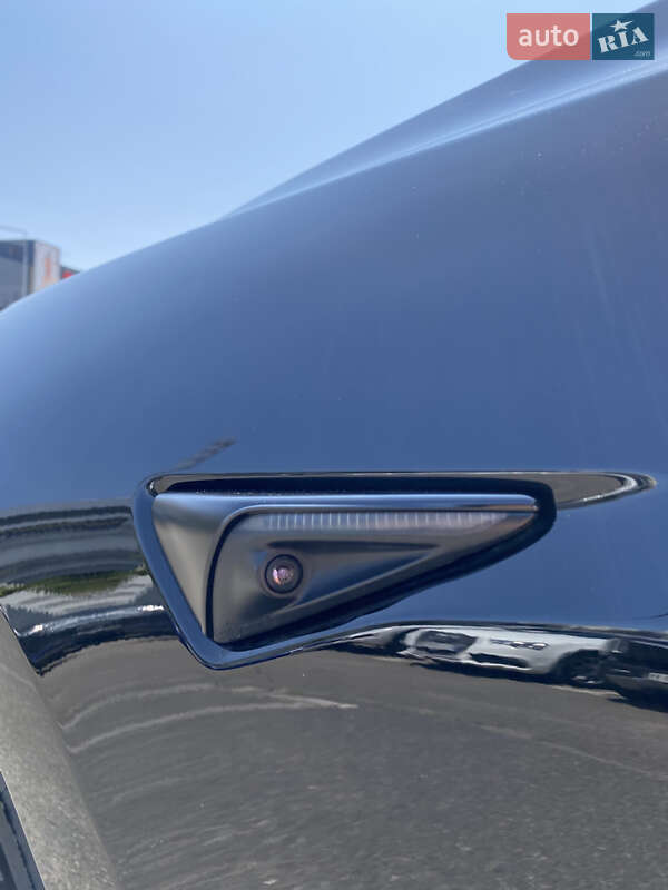 Седан Tesla Model 3 2021 в Києві