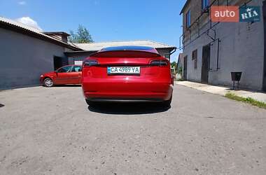 Седан Tesla Model 3 2023 в 