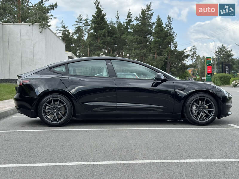 Седан Tesla Model 3 2021 в Киеве фото 3 Седан Tesla Model 3 2021 в Киеве