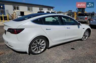 Седан Tesla Model 3 2020 в 
