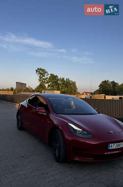 Седан Tesla Model 3 2021 в 