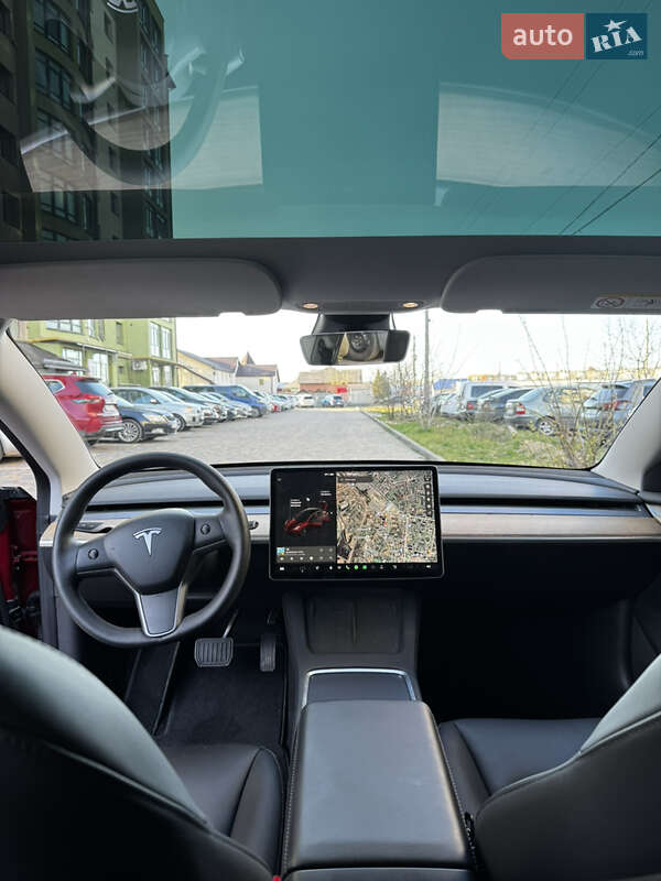 Седан Tesla Model 3 2021 в Львове