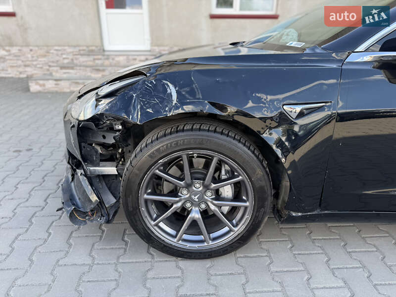 Седан Tesla Model 3 2018 в Луцке фото 12 Седан Tesla Model 3 2018 в Луцке