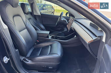 Седан Tesla Model 3 2018 в 