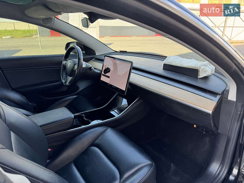 Седан Tesla Model 3 2018 в Луцке фото 28 Седан Tesla Model 3 2018 в Луцке