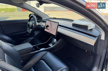 Седан Tesla Model 3 2018 в 