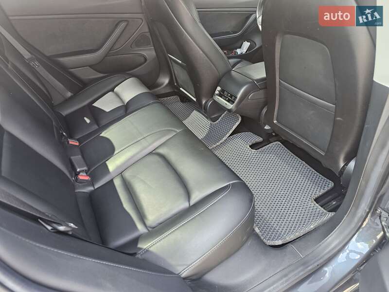 Седан Tesla Model 3 2019 в Запорожье