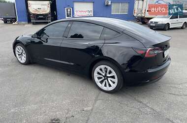 Седан Tesla Model 3 2023 в 