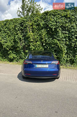 Седан Tesla Model 3 2018 в 