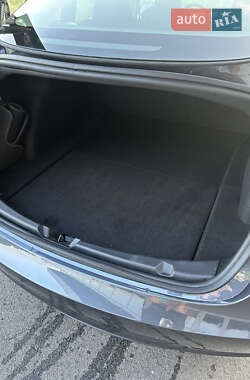 Седан Tesla Model 3 2023 в 