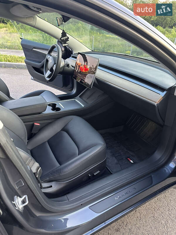 Седан Tesla Model 3 2023 в Днепре