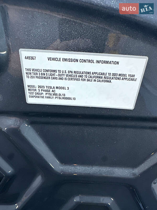 Седан Tesla Model 3 2023 в Днепре