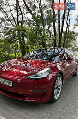 Седан Tesla Model 3 2018 в 