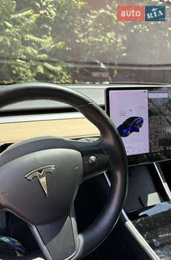 Седан Tesla Model 3 2018 в 