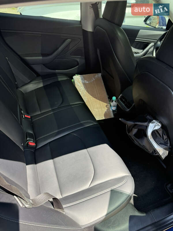 Седан Tesla Model 3 2018 в Одессе