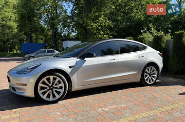 Седан Tesla Model 3 2018 в 