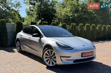 Седан Tesla Model 3 2018 в 