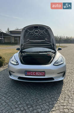 Седан Tesla Model 3 2018 в 