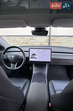 Седан Tesla Model 3 2018 в 