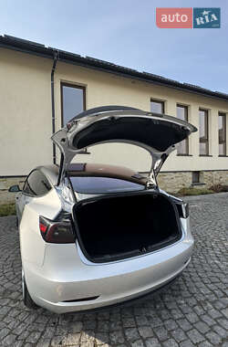 Седан Tesla Model 3 2018 в 