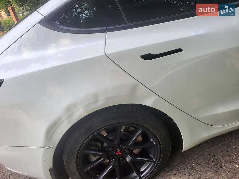 Седан Tesla Model 3 2021 в Запорожье
