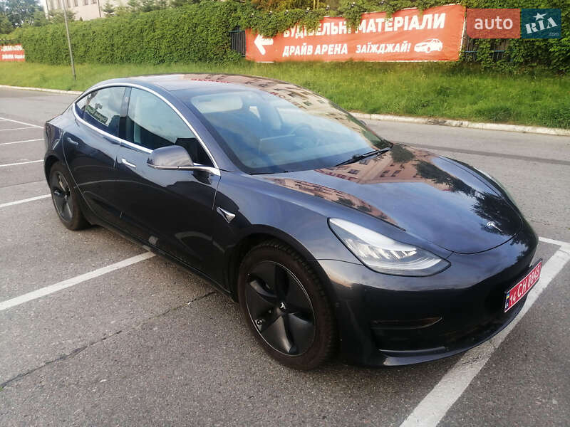 Седан Tesla Model 3 2018 в 