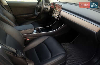 Седан Tesla Model 3 2018 в 